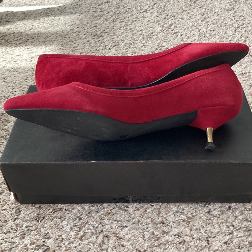 Anthropologie wine colored kitten heels. Pied Juste. Super chic - Picture 10 of 12